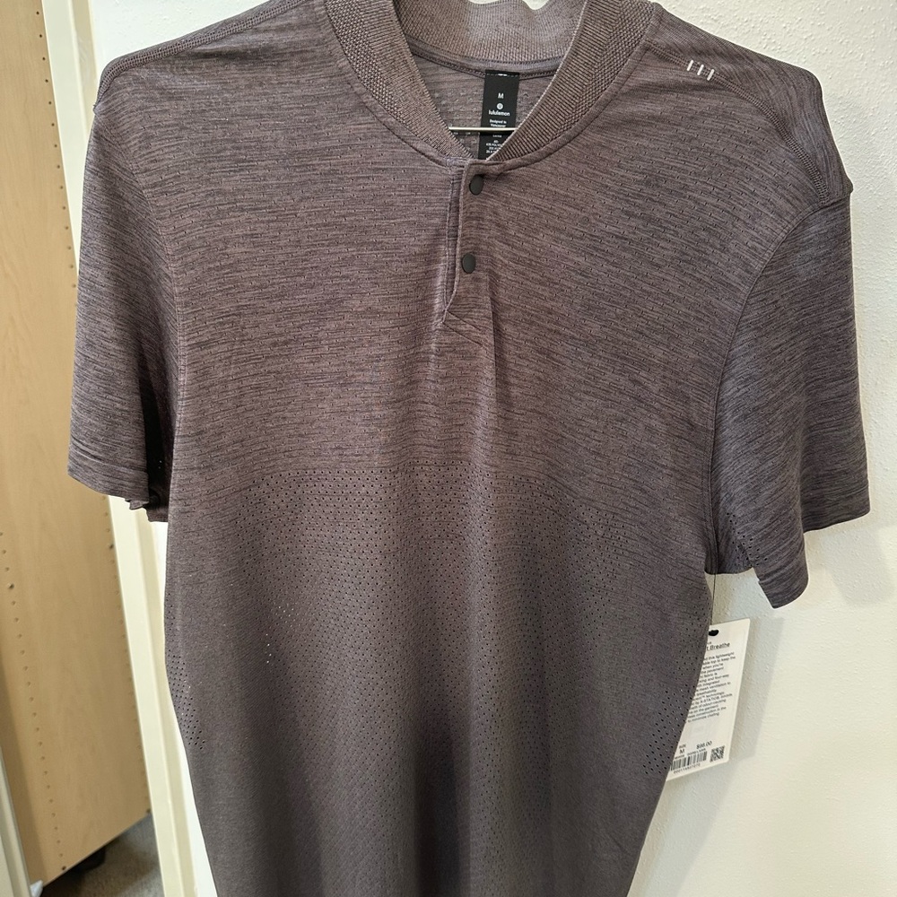 Lululemon Athletica Metal Vent Breathe  Men's Charcoal Polo Shirt